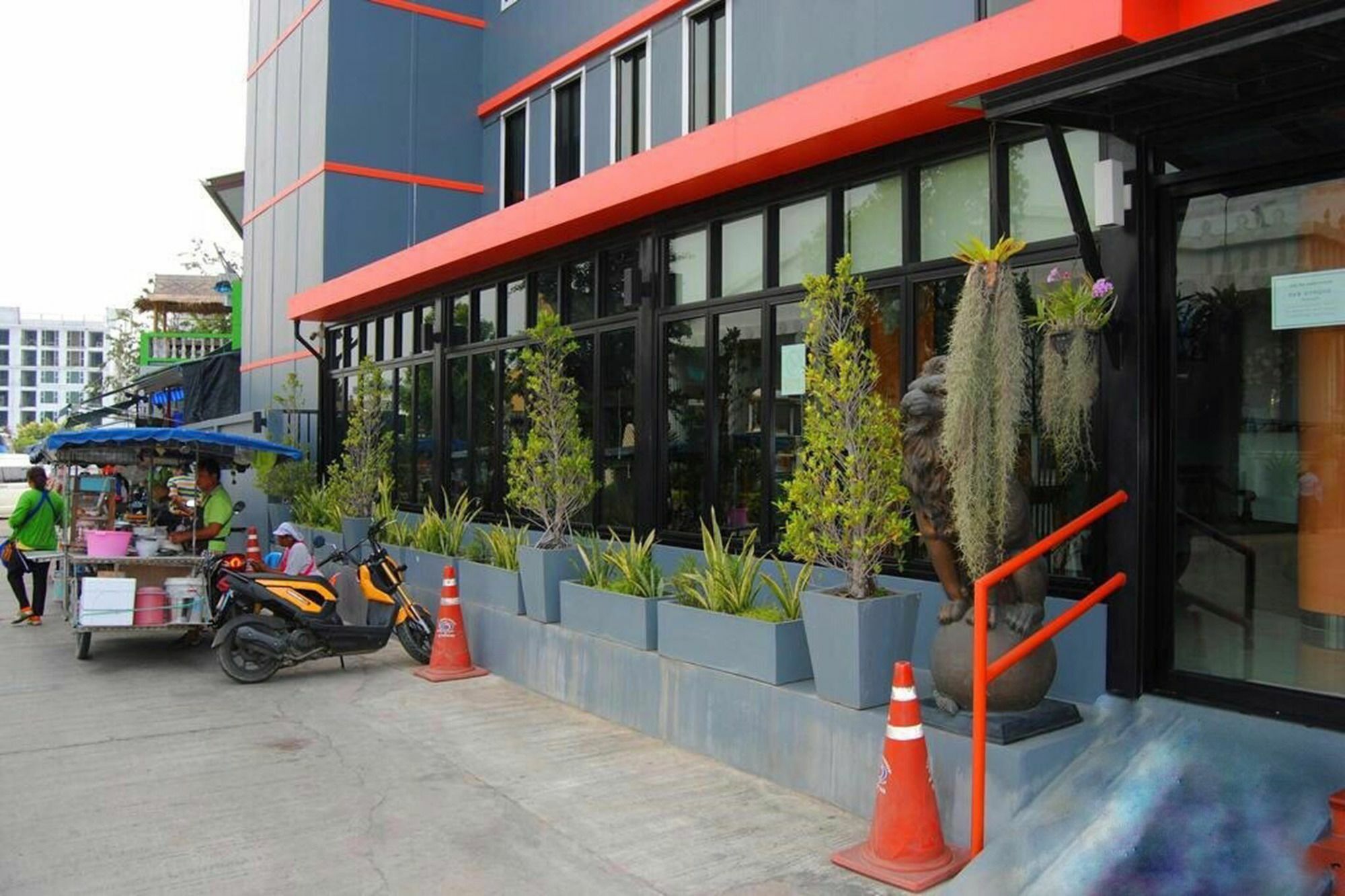 Uplus Uhome Residence Pattaya Exteriör bild